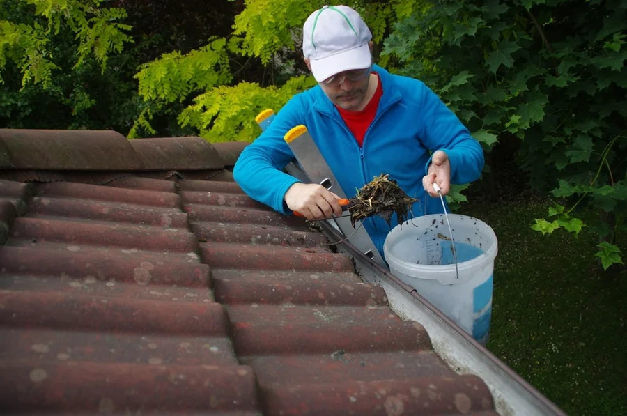 Reliable Gutter Cleaning Hayward, CA